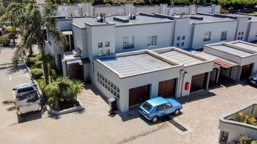 2 Bedroom Property for Sale in Oakdene Gauteng