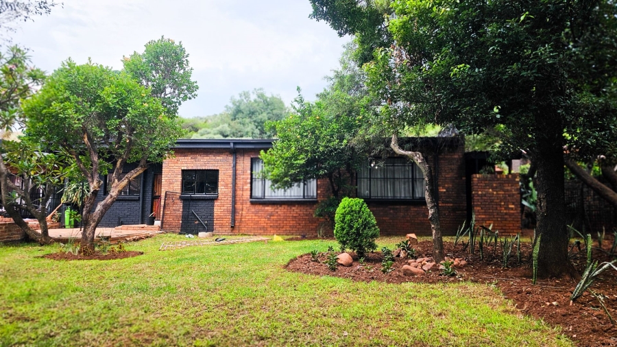 4 Bedroom Property for Sale in Florauna Gauteng