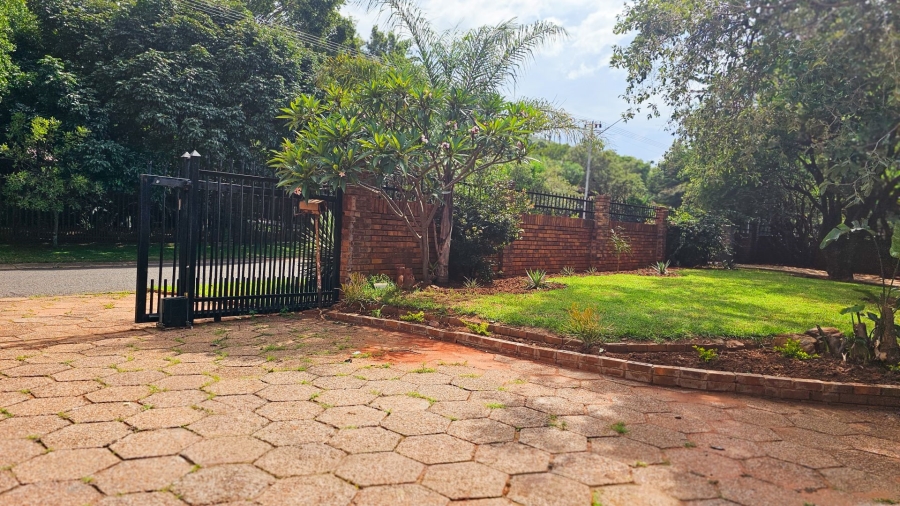 4 Bedroom Property for Sale in Florauna Gauteng
