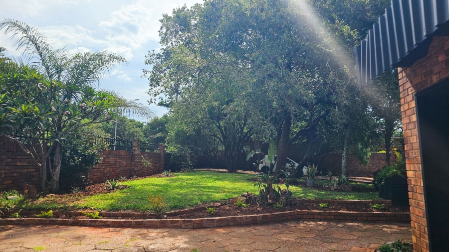 4 Bedroom Property for Sale in Florauna Gauteng