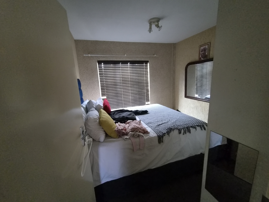 2 Bedroom Property for Sale in Die Hoewes Gauteng