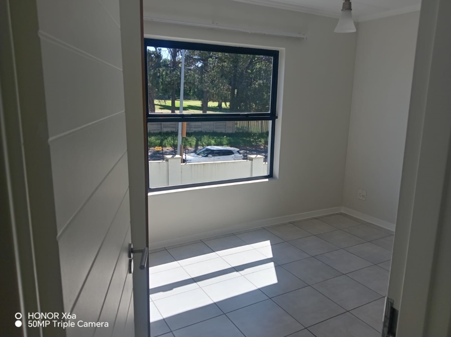 To Let 3 Bedroom Property for Rent in Witfield Gauteng