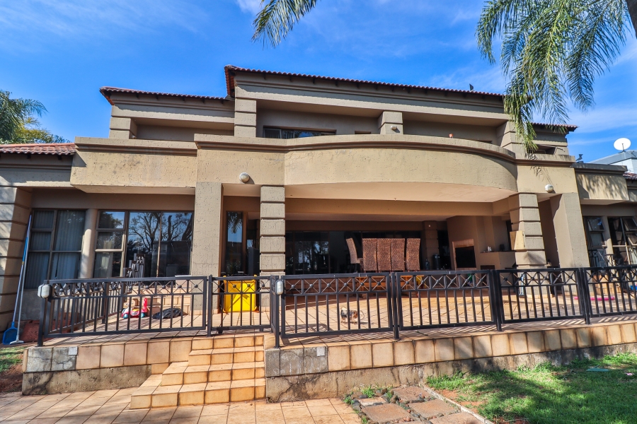 6 Bedroom Property for Sale in Montana Gauteng