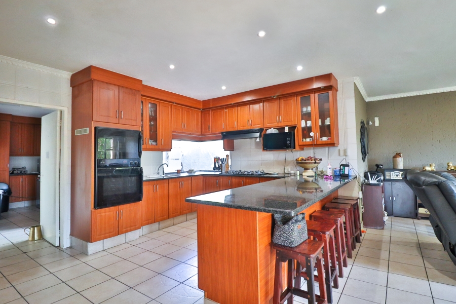 6 Bedroom Property for Sale in Montana Gauteng