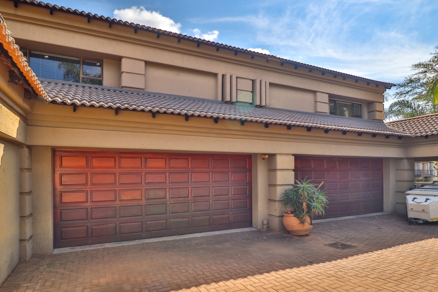 6 Bedroom Property for Sale in Montana Gauteng
