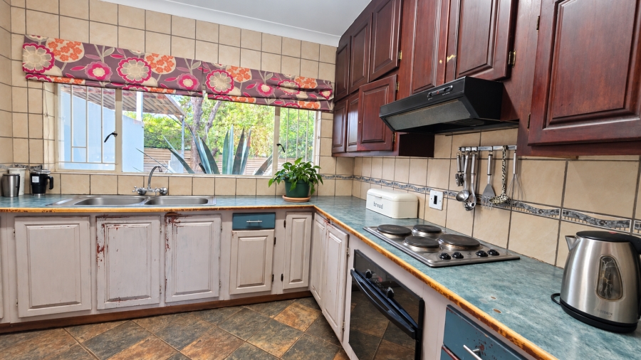 4 Bedroom Property for Sale in Elardus Park Gauteng