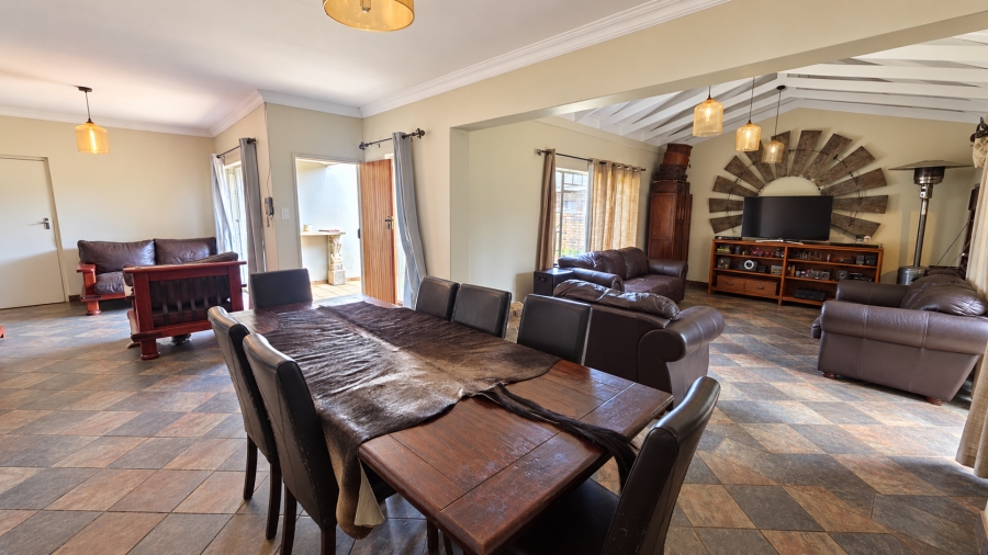 4 Bedroom Property for Sale in Elardus Park Gauteng
