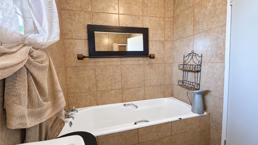 4 Bedroom Property for Sale in Elardus Park Gauteng