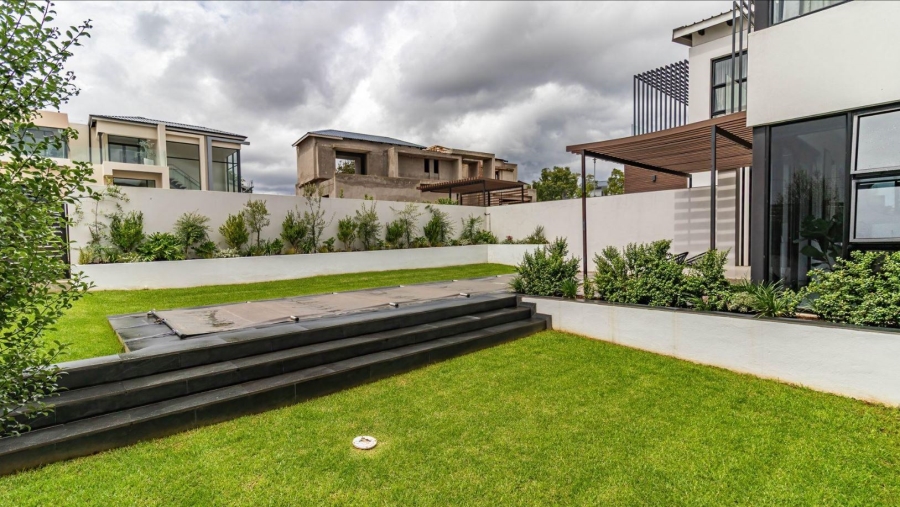 4 Bedroom Property for Sale in Helderfontein Estate Gauteng