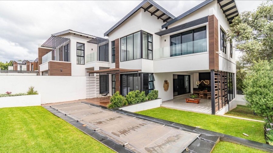 4 Bedroom Property for Sale in Helderfontein Estate Gauteng