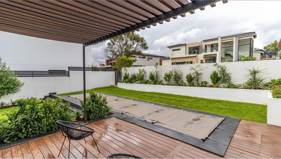 4 Bedroom Property for Sale in Helderfontein Estate Gauteng