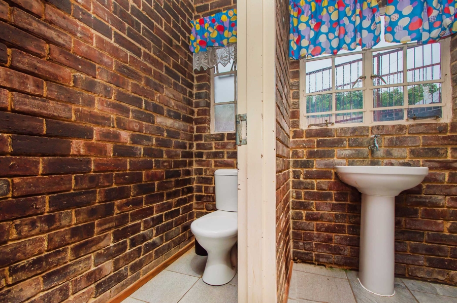 4 Bedroom Property for Sale in Krugersdorp North Gauteng