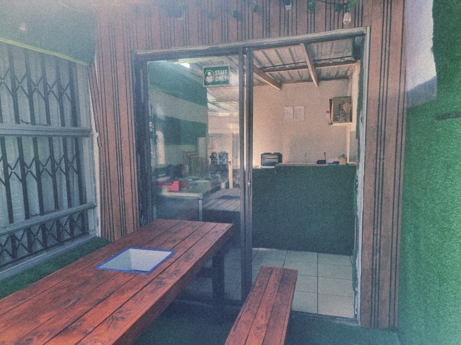 2 Bedroom Property for Sale in Fleurhof Gauteng