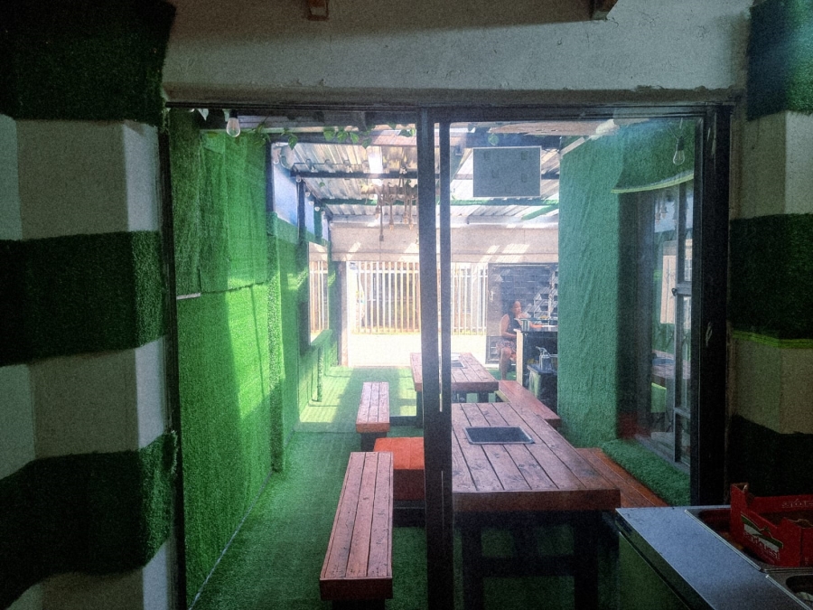 2 Bedroom Property for Sale in Fleurhof Gauteng
