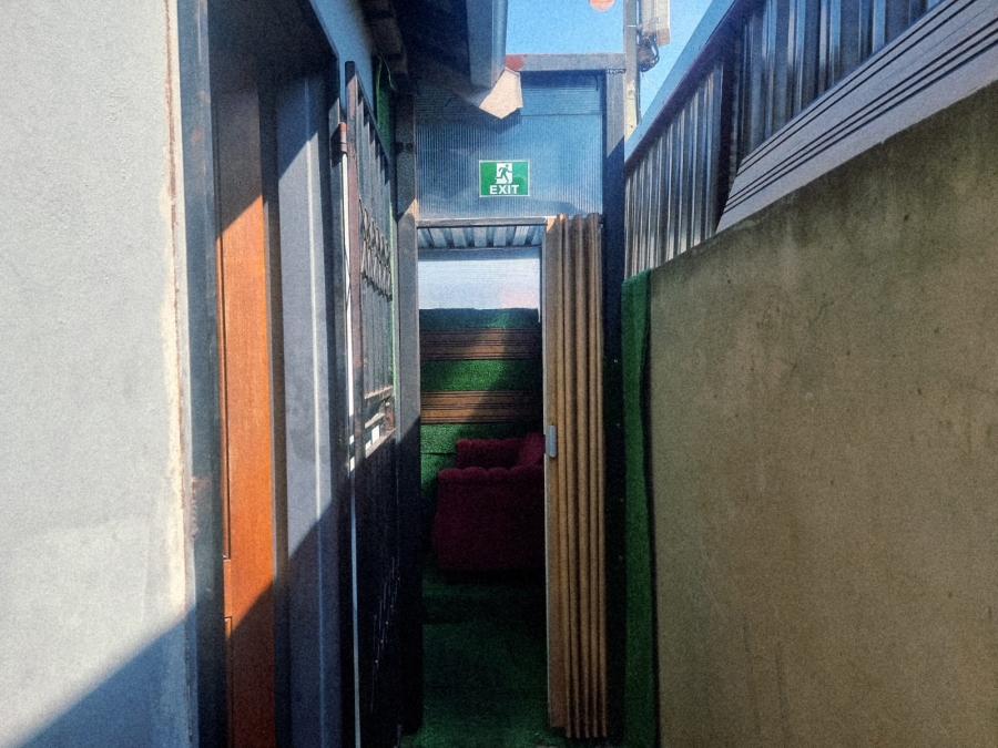 2 Bedroom Property for Sale in Fleurhof Gauteng