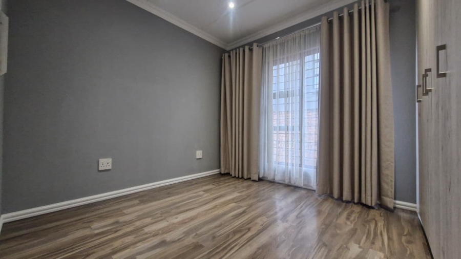To Let 3 Bedroom Property for Rent in Diswilmar A H Gauteng