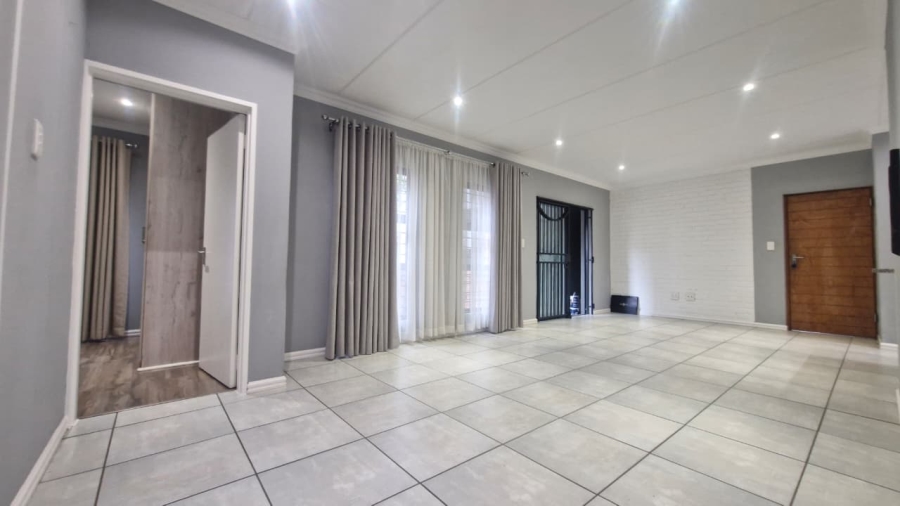 To Let 3 Bedroom Property for Rent in Diswilmar A H Gauteng