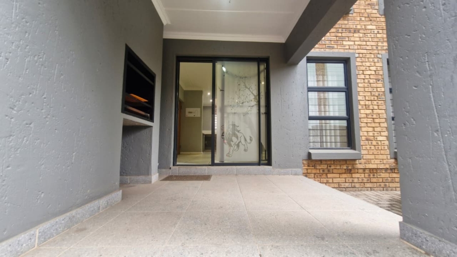 To Let 3 Bedroom Property for Rent in Diswilmar A H Gauteng