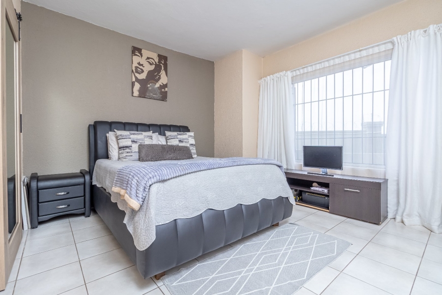 2 Bedroom Property for Sale in Willowbrook Gauteng