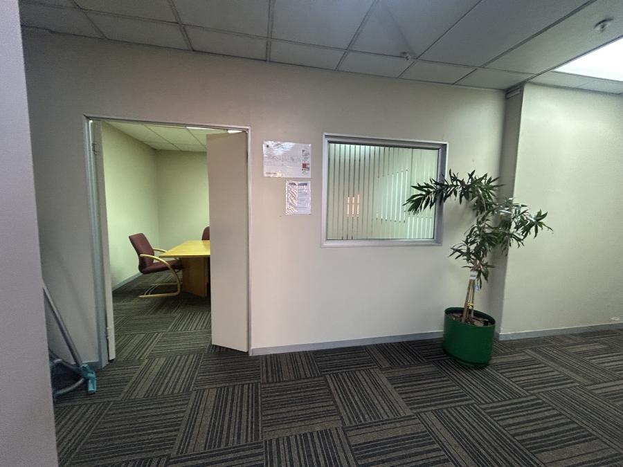 To Let Commercial Property for Rent in Spartan Gauteng
