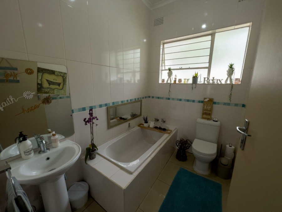 8 Bedroom Property for Sale in Noordheuwel Gauteng