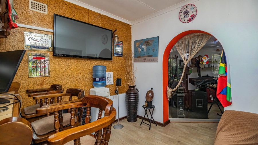 4 Bedroom Property for Sale in Glen Marais Gauteng