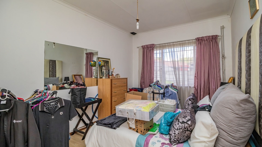 4 Bedroom Property for Sale in Glen Marais Gauteng