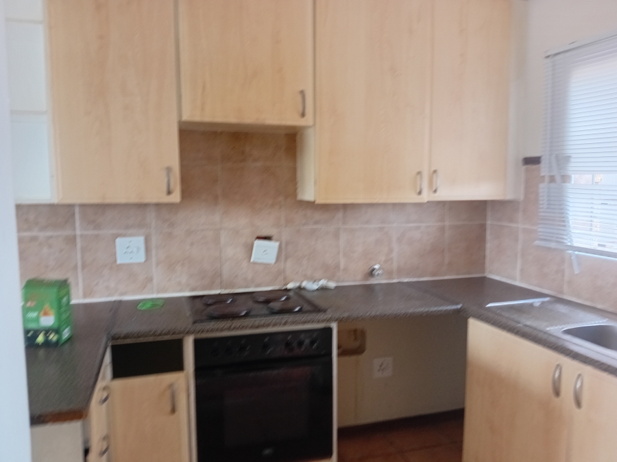 To Let 2 Bedroom Property for Rent in Olympus AH Gauteng