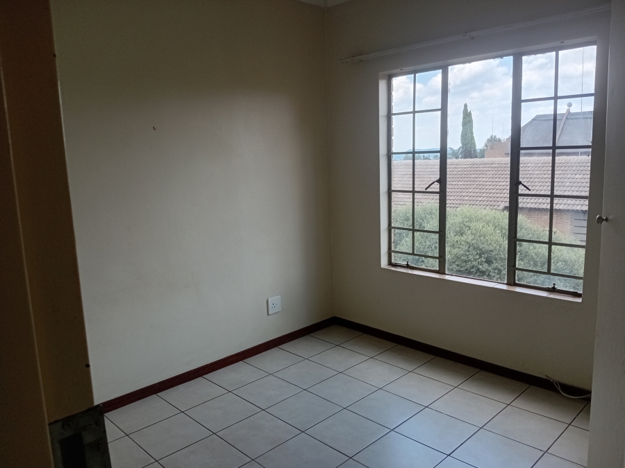 To Let 2 Bedroom Property for Rent in Olympus AH Gauteng