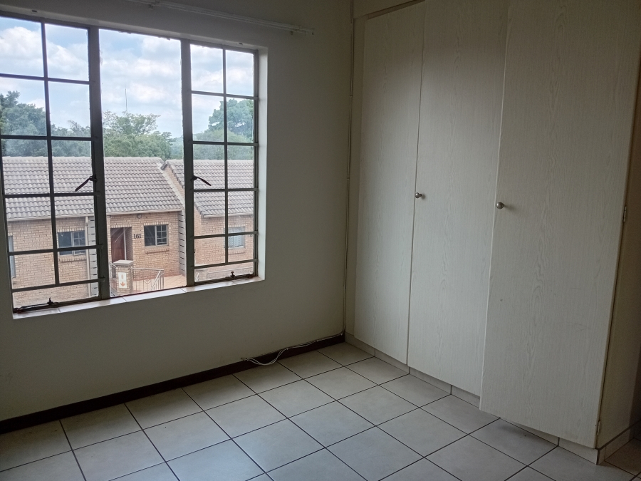 To Let 2 Bedroom Property for Rent in Olympus AH Gauteng