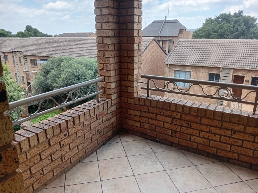 To Let 2 Bedroom Property for Rent in Olympus AH Gauteng