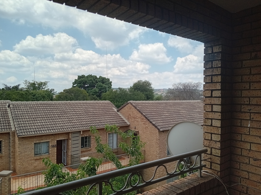 To Let 2 Bedroom Property for Rent in Olympus AH Gauteng