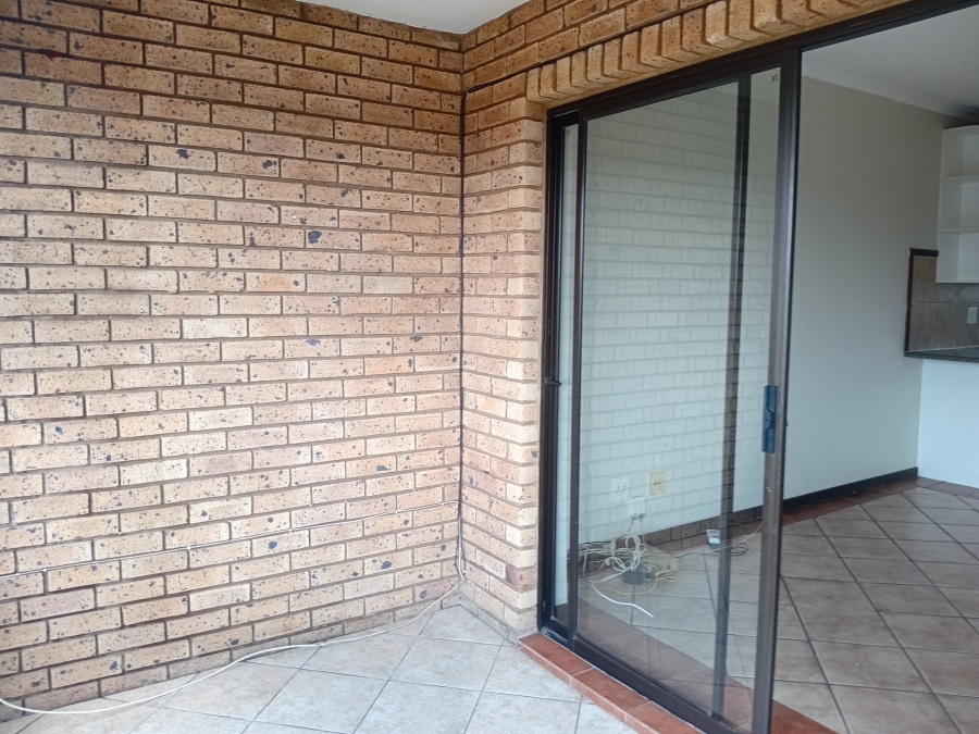 To Let 2 Bedroom Property for Rent in Olympus AH Gauteng