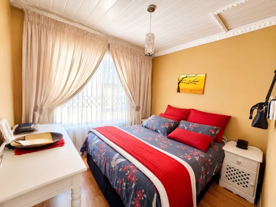 6 Bedroom Property for Sale in Eike Park Gauteng