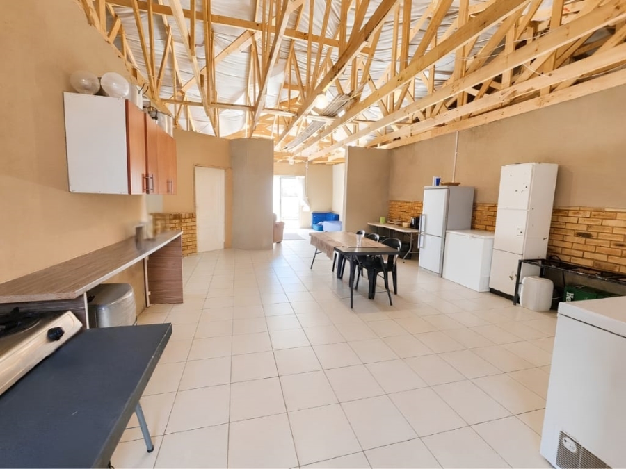 6 Bedroom Property for Sale in Eike Park Gauteng
