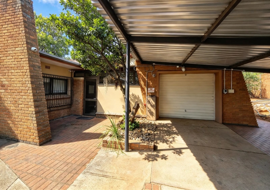 4 Bedroom Property for Sale in Pretoria North Gauteng