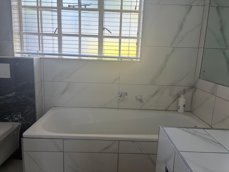 To Let 3 Bedroom Property for Rent in Waterkloof Gauteng