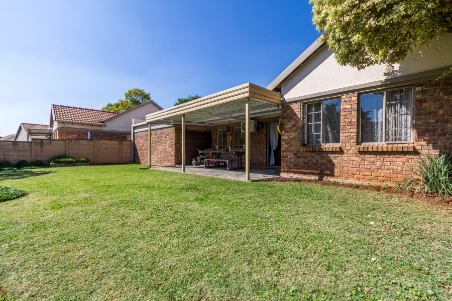2 Bedroom Property for Sale in Equestria Gauteng