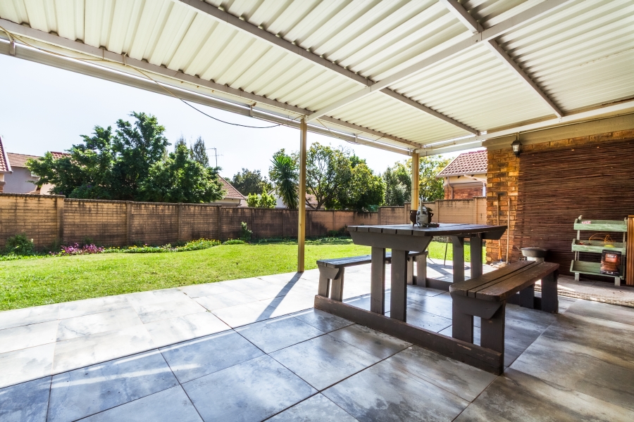 2 Bedroom Property for Sale in Equestria Gauteng