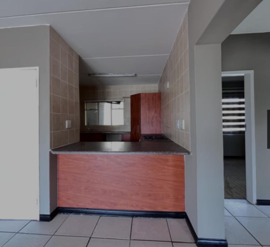 To Let 2 Bedroom Property for Rent in North Riding Gauteng