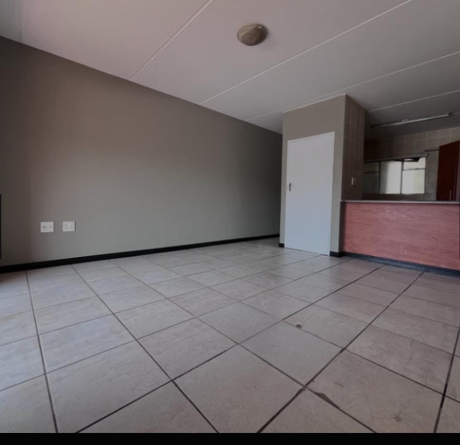 To Let 2 Bedroom Property for Rent in North Riding Gauteng