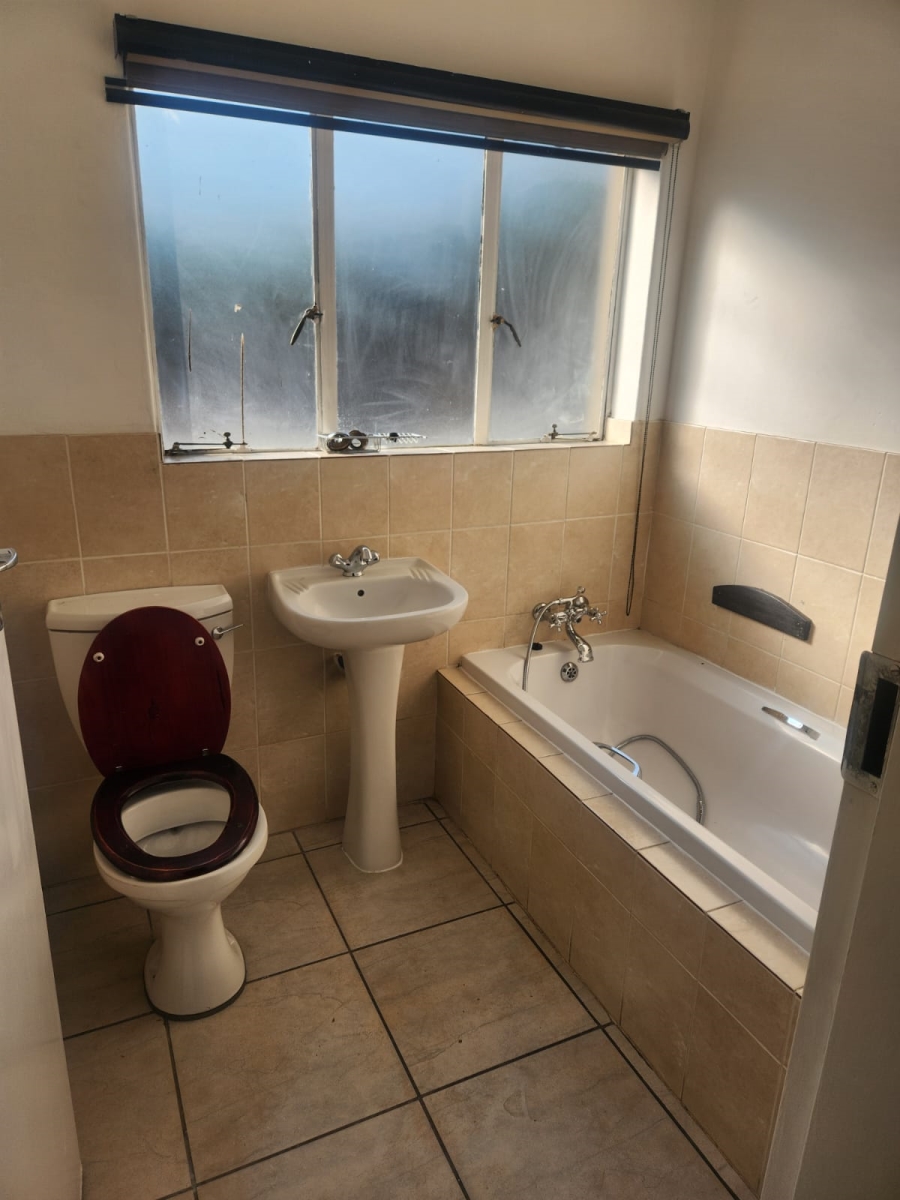 To Let 2 Bedroom Property for Rent in North Riding Gauteng