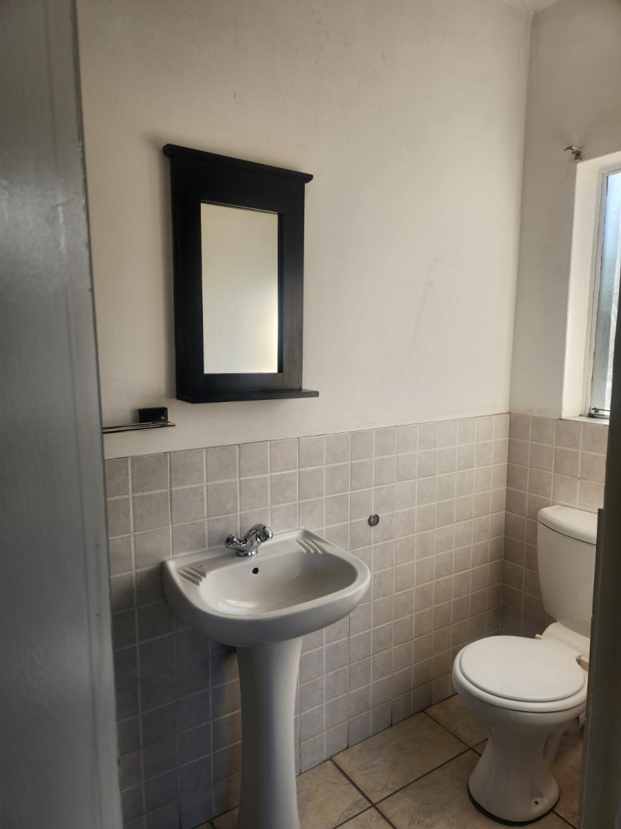To Let 2 Bedroom Property for Rent in North Riding Gauteng