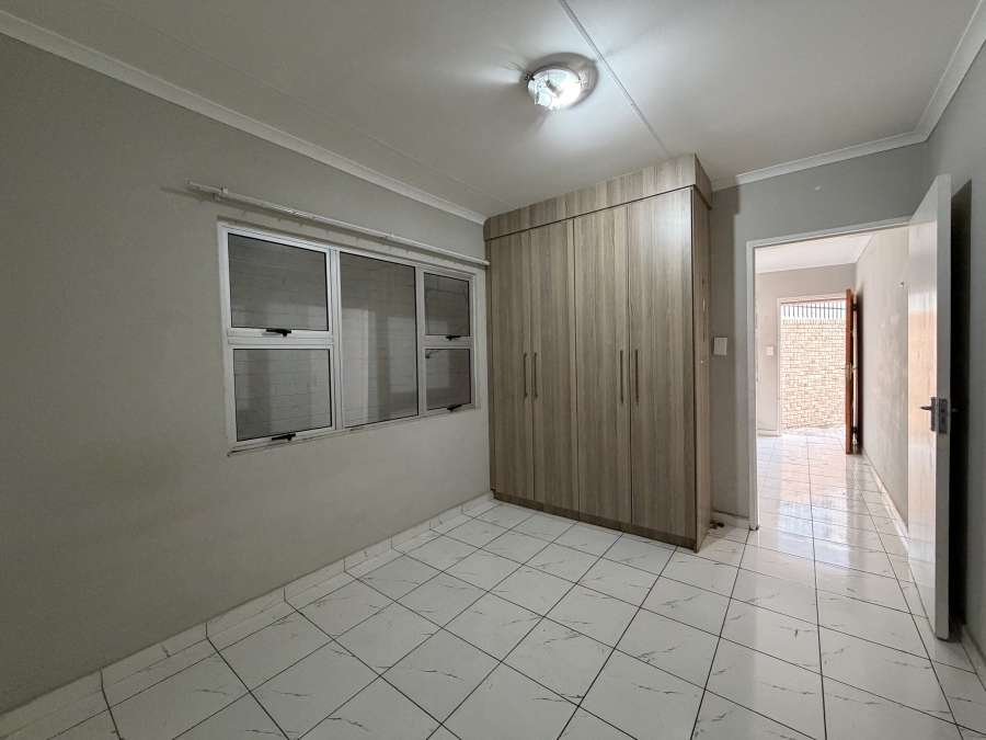 To Let 1 Bedroom Property for Rent in Laudium Gauteng