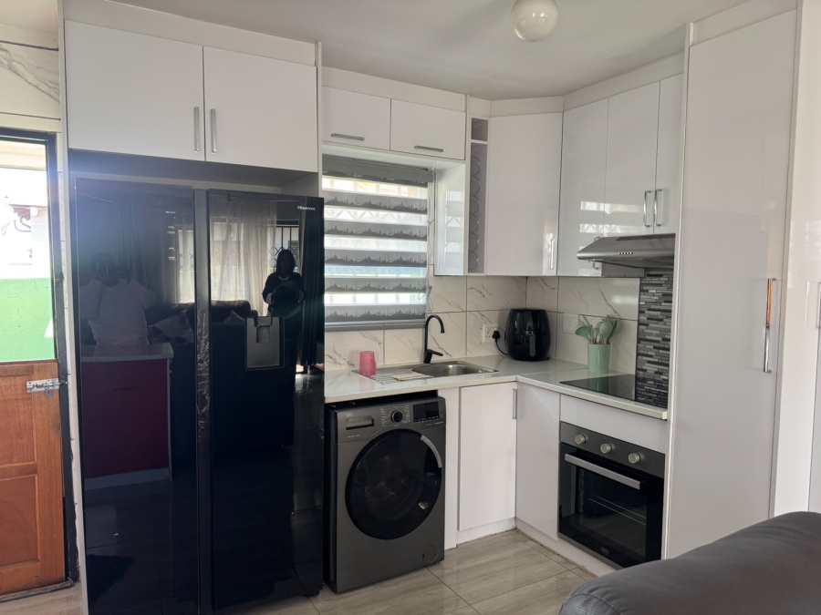 3 Bedroom Property for Sale in Windmill Park Gauteng