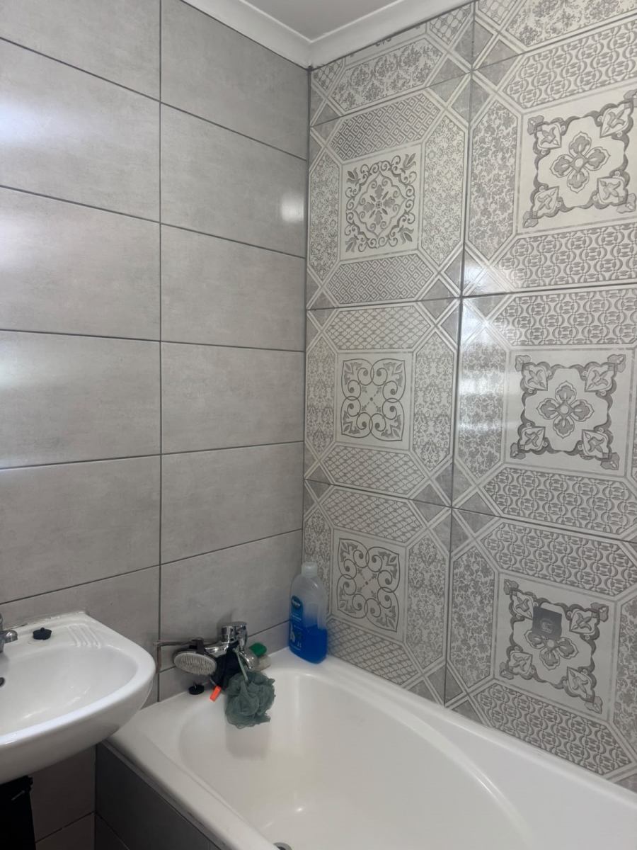 3 Bedroom Property for Sale in Windmill Park Gauteng