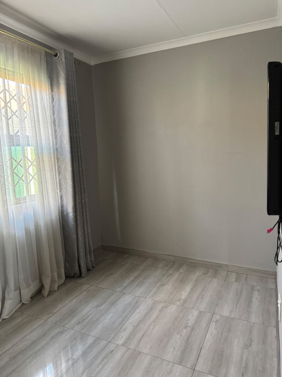 3 Bedroom Property for Sale in Windmill Park Gauteng