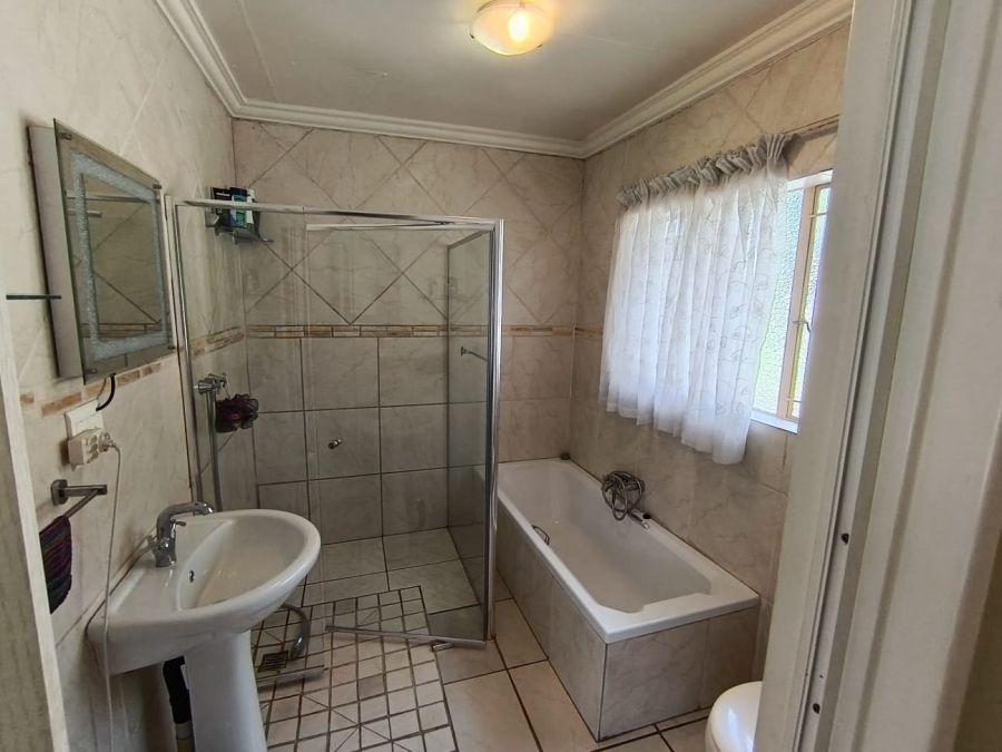 4 Bedroom Property for Sale in Atlasville Gauteng