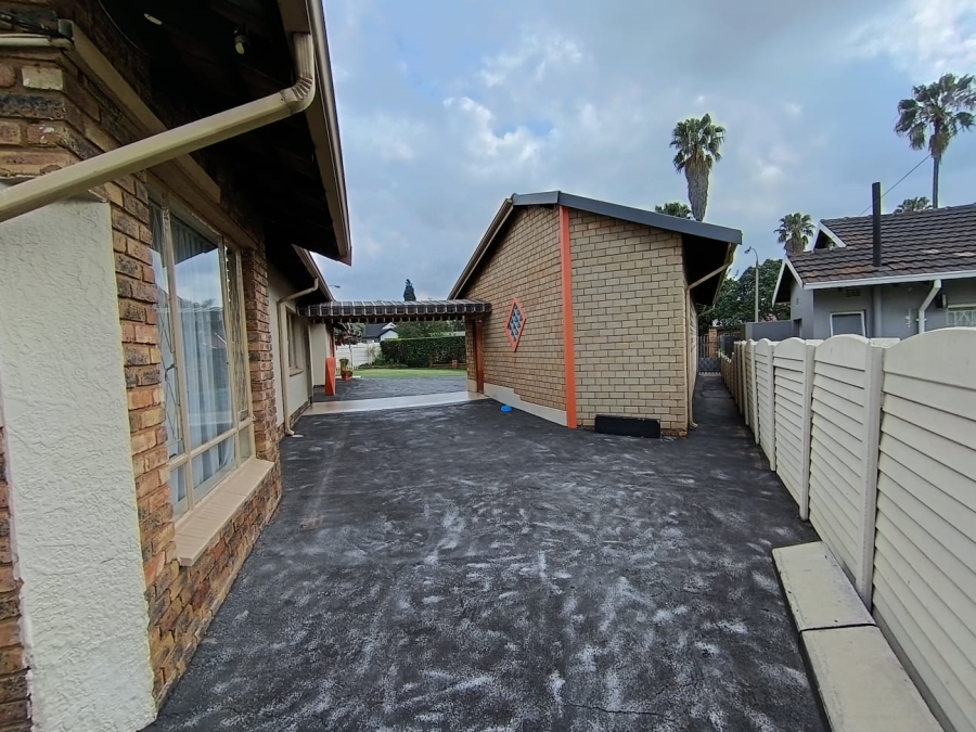 4 Bedroom Property for Sale in Atlasville Gauteng
