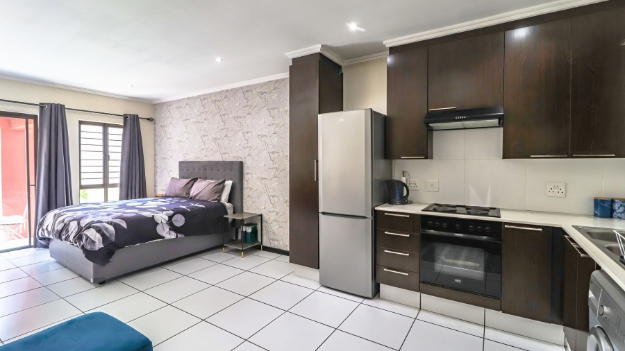 1 Bedroom Property for Sale in Sunninghill Gauteng